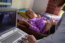 Thăm khám sức khỏe Mẹ Việt Nam Anh hùng: Tri ân quá khứ, tiếp lửa tương lai