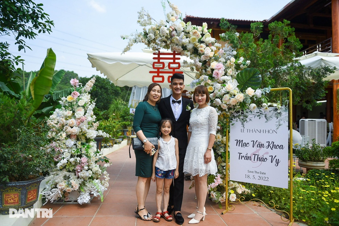 Mạc Văn Khoa đám cưới quê hoành tráng: Cổng miền Tây bay ra Hải Dương - 6 Mạc Văn Khoa đám cưới quê hoành tráng: Cổng miền Tây bay ra Hải Dương - 6