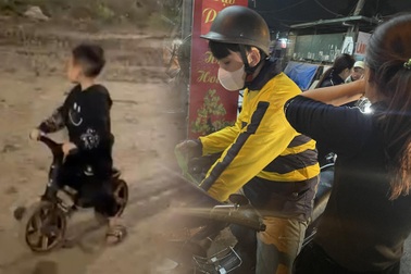 Nam shipper chở người mẹ đi tìm con giữa đêm: "Tôi giúp bằng cả tấm lòng"