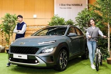 Loạt ô tô được đại lý giảm giá sâu chờ phiên bản mới tại Việt Nam