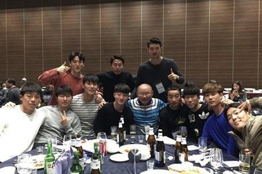 Cầu thủ Hàn Quốc chia sẻ về kỷ niệm chân thành với HLV Park Hang Seo