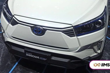 Toyota gây bất ngờ khi giới thiệu xe điện Innova EV