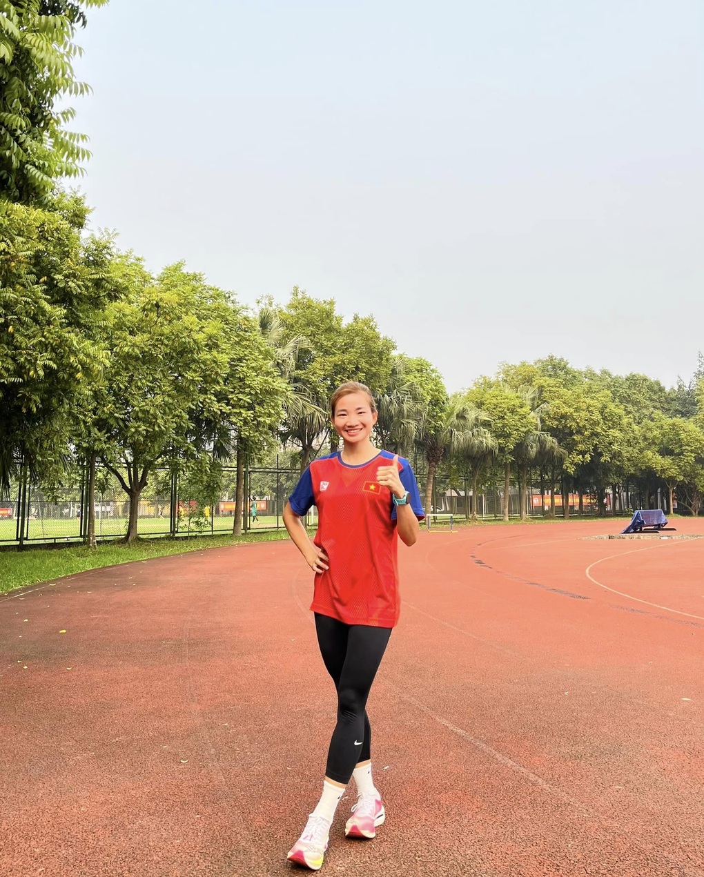 Hình ảnh nữ tính hiếm thấy của siêu nhân Nguyễn Thị Oanh - 1 Hình ảnh nữ tính hiếm thấy của siêu nhân Nguyễn Thị Oanh - 1
