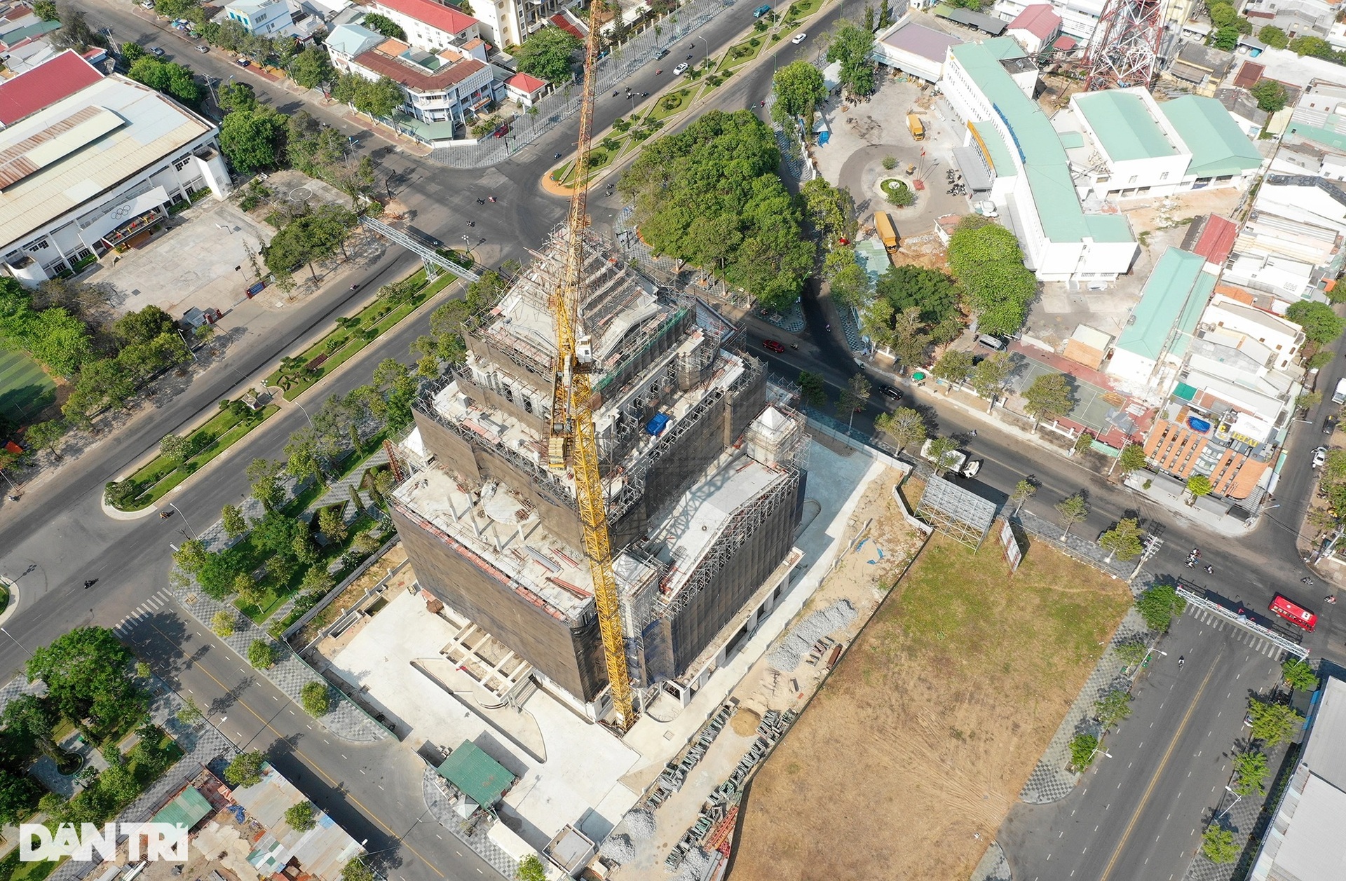 Cận cảnh dự án biến sân golf thành khu đô thị đang bị Bộ Công an kiểm tra - 10 Cận cảnh dự án biến sân golf thành khu đô thị đang bị Bộ Công an kiểm tra - 10