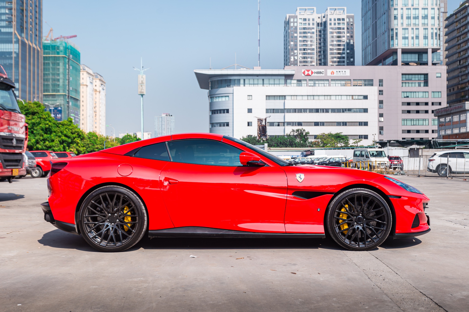 Khám phá Ferrari Portofino M: Xe mui trần giá 10 tỷ có 2 chiếc tại Việt Nam - 3 Khám phá Ferrari Portofino M: Xe mui trần giá 10 tỷ có 2 chiếc tại Việt Nam - 3