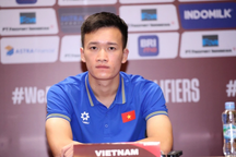 Hoàng Đức: "Tôi có thể chơi ở bất kỳ vị trí nào HLV Troussier yêu cầu"