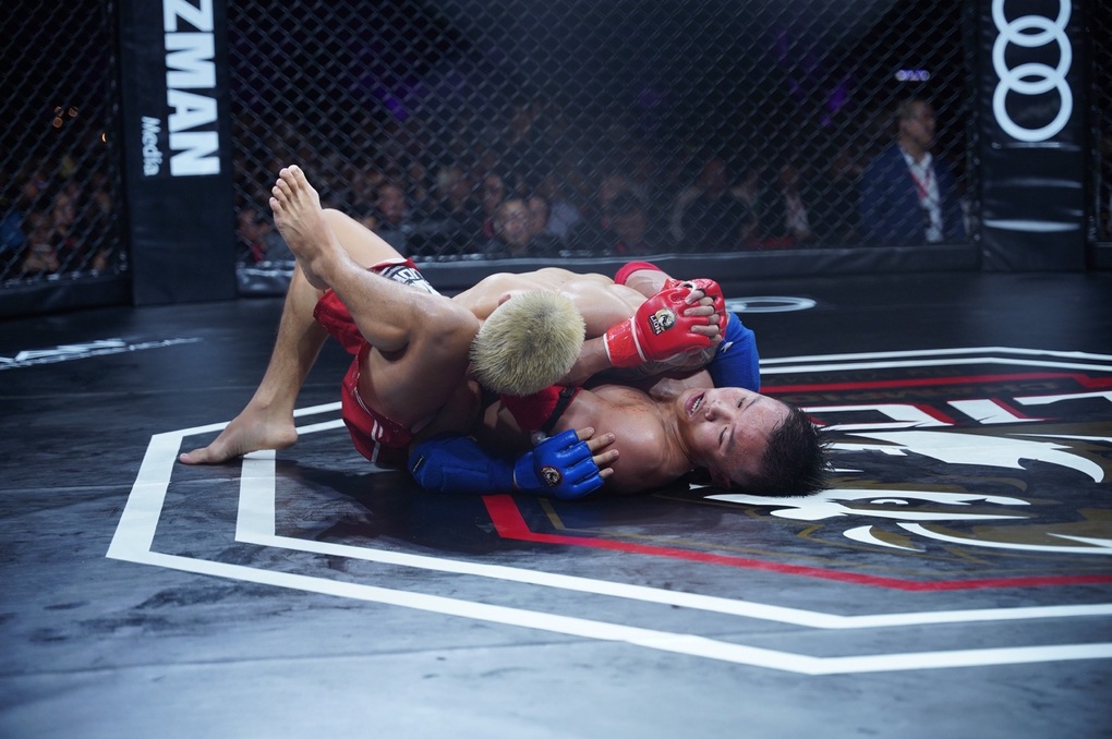 Những màn đọ sức tóe lửa ở chung kết MMA Việt Nam - 1 Những màn đọ sức tóe lửa ở chung kết MMA Việt Nam - 1