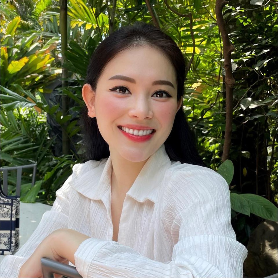 Thân thế hot girl sắp nối gót Hà Tăng làm dâu tập đoàn nghìn tỷ - 4 Thân thế hot girl sắp nối gót Hà Tăng làm dâu tập đoàn nghìn tỷ - 4