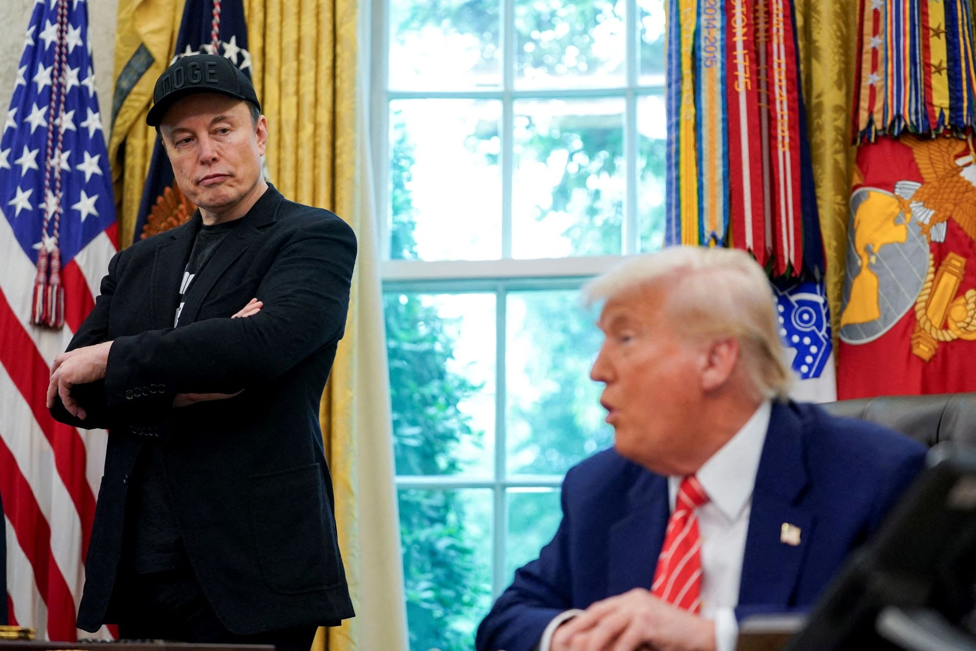 Tỷ phú Elon Musk hối hận vì bình luận đi quá xa về Tổng thống Trump - 1