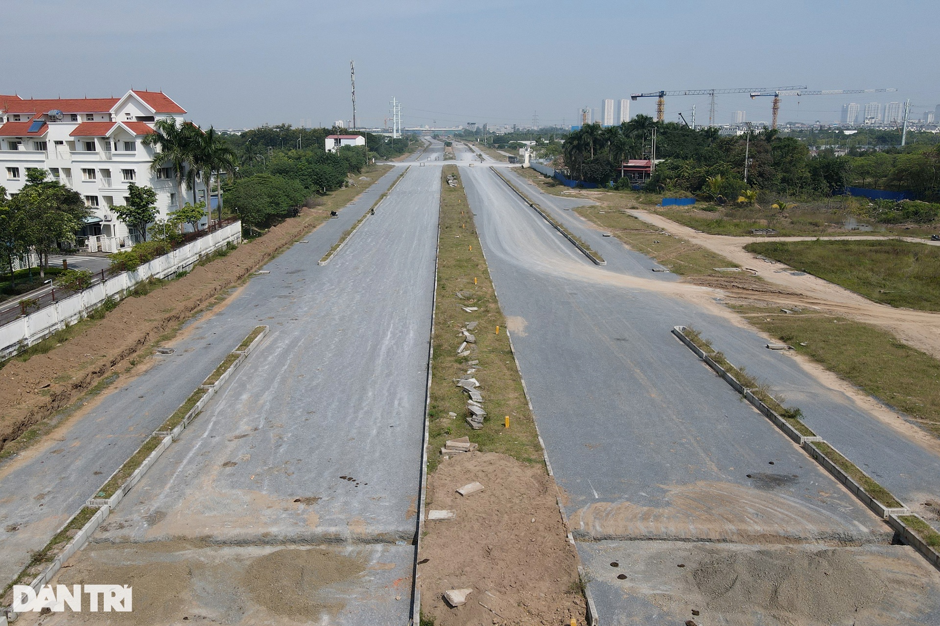 Hà Nội: Đường vành đai 3,5 hơn 1.000 tỷ đồng thi công ì ạch, chậm tiến độ - 8 Hà Nội: Đường vành đai 3,5 hơn 1.000 tỷ đồng thi công ì ạch, chậm tiến độ - 8