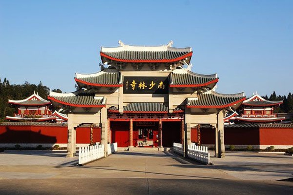 Cận cảnh quá trình khổ luyện của các võ sư nhí tại chùa Thiếu Lâm - 3 Cận cảnh quá trình khổ luyện của các võ sư nhí tại chùa Thiếu Lâm - 3