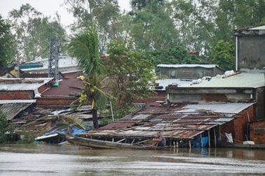 Miền Trung: 40 người chết và mất tích do mưa lũ