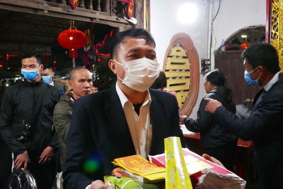 Hàng vạn người dự chợ Viềng trong nỗi lo dịch viêm phổi corona - 3