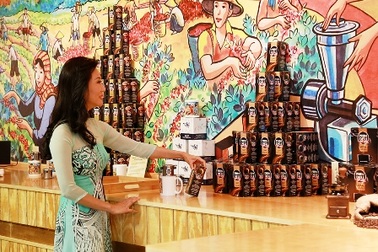 Một số hình ảnh xung quanh sự kiện khai trương thị trấn PhinDeli