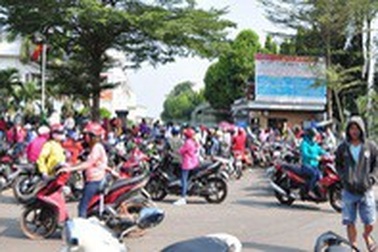 Người lao động khốn khổ khi chủ doanh nghiệp bỏ trốn