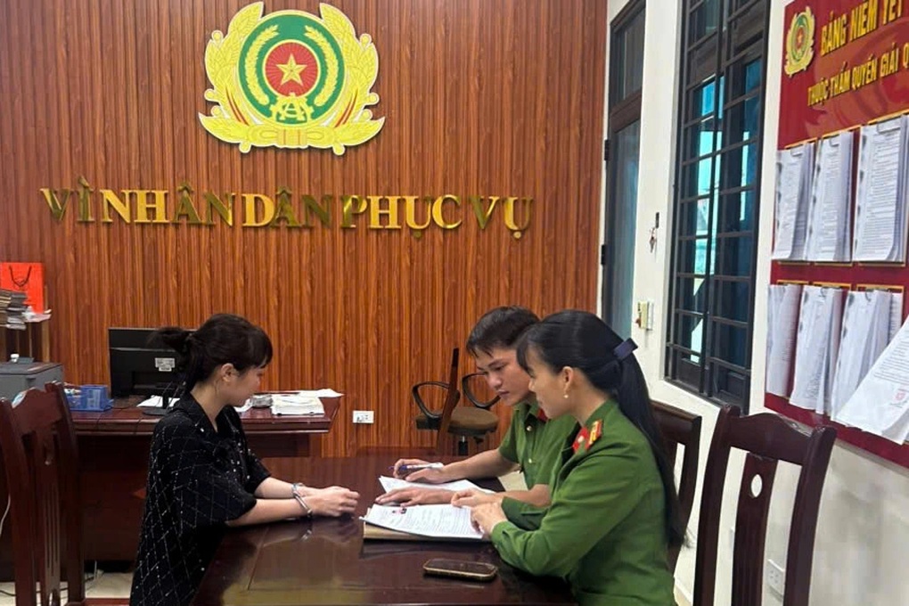 Vận động đối tượng bị Bộ Quốc phòng truy nã ra đầu thú - 1 Vận động đối tượng bị Bộ Quốc phòng truy nã ra đầu thú - 1
