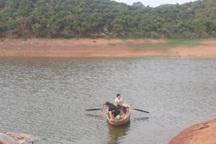 Ba học sinh tiểu học tử nạn khi ra hồ chơi