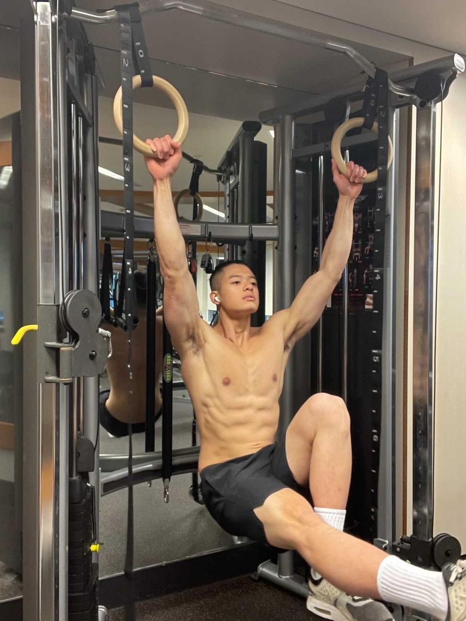 Hot boy 6 múi hút triệu follow TikTok, suốt 9 năm chưa ngưng tập ngày nào - 1 Hot boy 6 múi hút triệu follow TikTok, suốt 9 năm chưa ngưng tập ngày nào - 1
