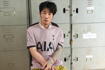 Cháu trai ngáo đá cố thủ trong nhà, đốt tài sản của bà nội