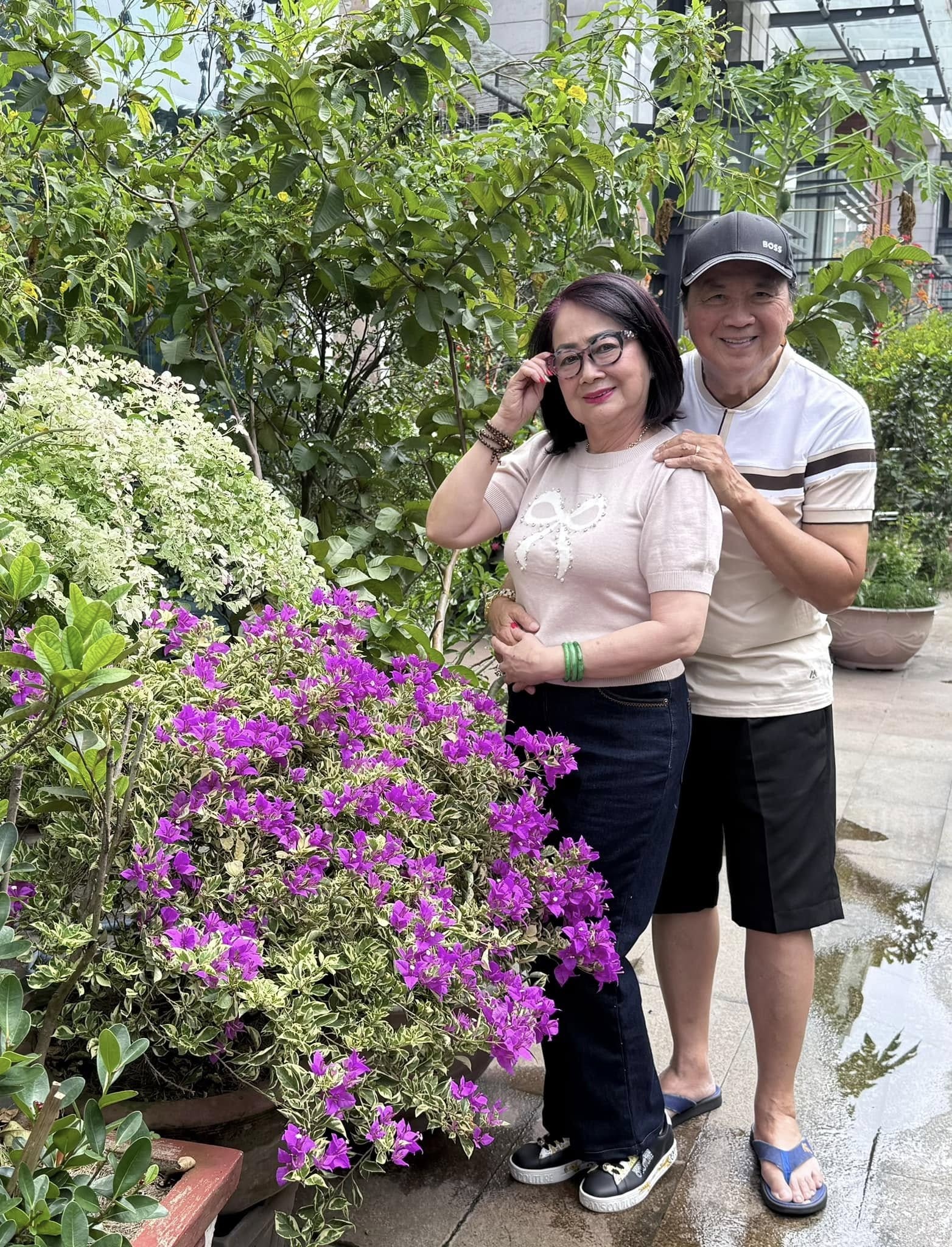 L'artiste méritant Bao Quoc : vivre une vie simple en Amérique, avec sa femme depuis près de 60 ans grâce à un principe - 2 NSƯT Bảo Quốc: Sống bình dị tại Mỹ, bên vợ gần 60 năm nhờ một nguyên tắc - 2