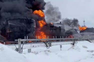Kho dầu Nga liên tục bốc cháy, nghi do bị Ukraine tập kích