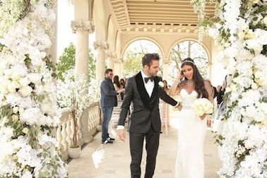 Cesc Fabregas bất ngờ làm đám cưới với “máy bay bà già” hơn 12 tuổi