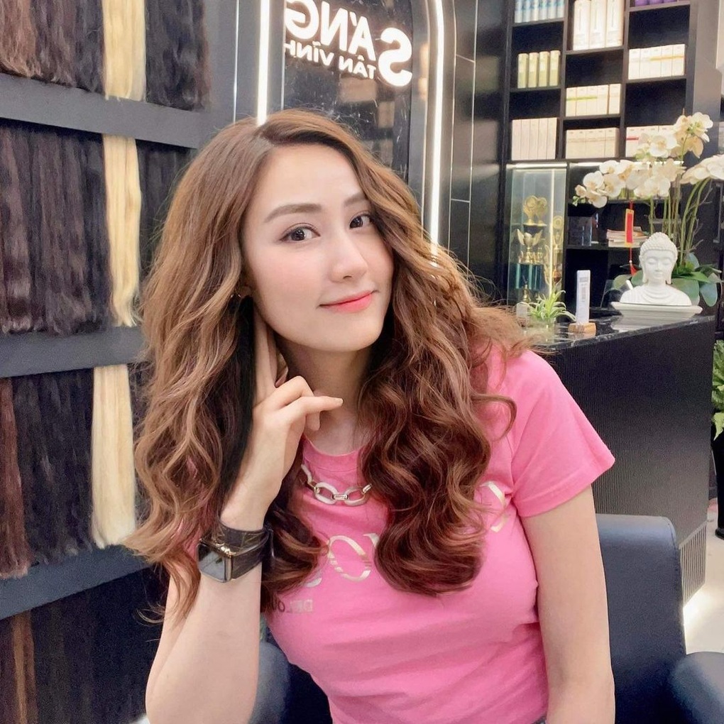 Ngân Khánh sau 8 năm kết hôn: Trẻ trung, viên mãn bên chồng Việt kiều - 2 Ngân Khánh sau 8 năm kết hôn: Trẻ trung, viên mãn bên chồng Việt kiều - 2
