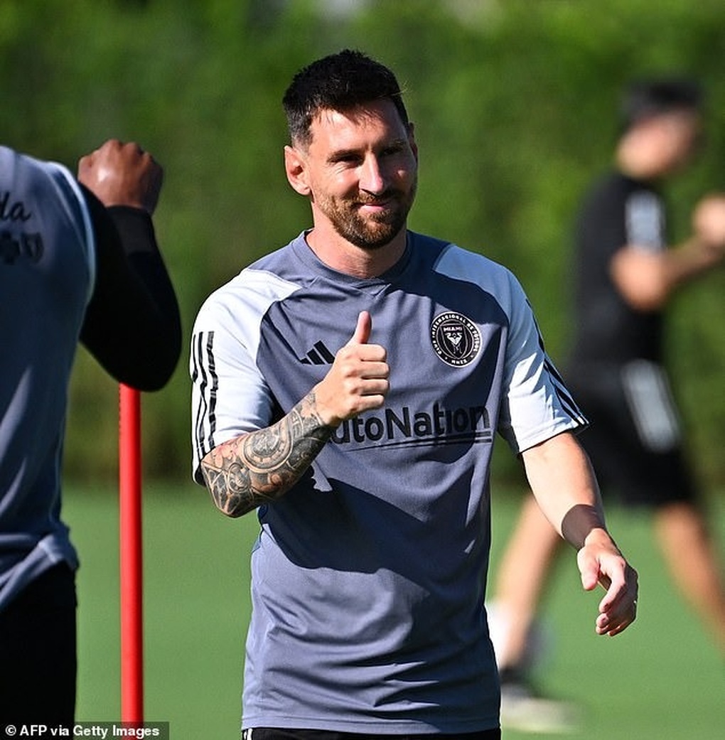 Messi phấn khích trong buổi tập luyện trước trận ra mắt Inter Miami - 4