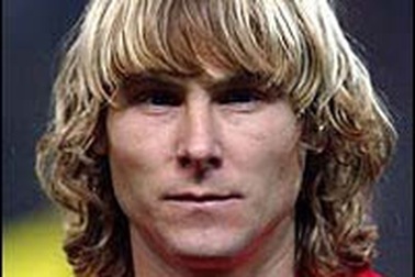 Pavel Nedved trở lại đội tuyển 