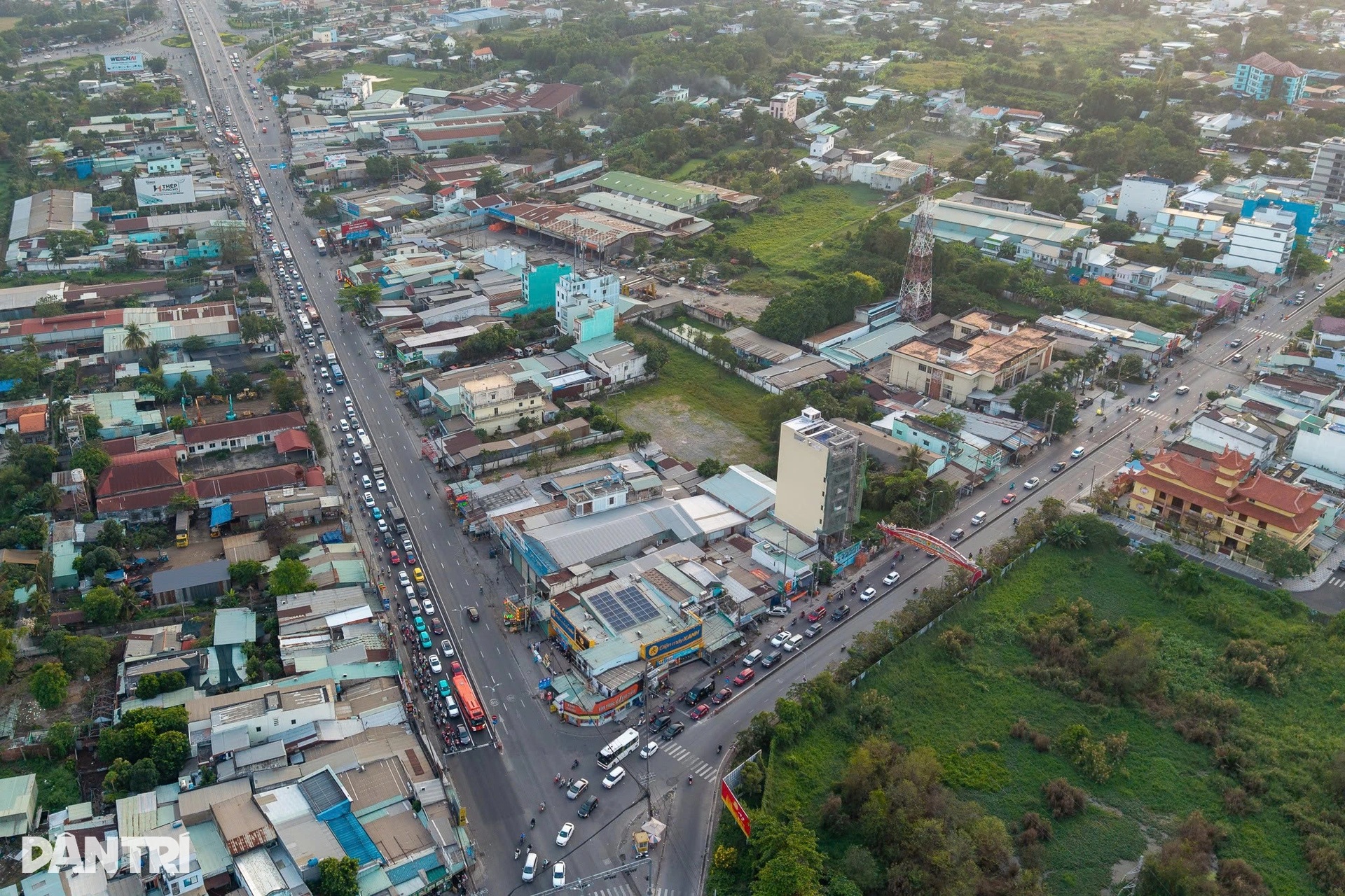 Cửa ngõ TPHCM thông thoáng sau kỳ nghỉ Tết Dương lịch - 2 Cửa ngõ TPHCM thông thoáng sau kỳ nghỉ Tết Dương lịch - 2