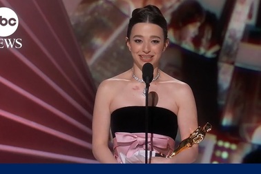 Mikey Madison nhận giải Nữ diễn viên xuất sắc tại Oscar 2025