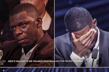 Khoảnh khắc đặc biệt xúc động của Dembele khi nhận Quả bóng vàng