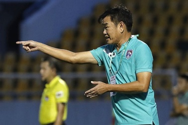 HLV Phan Thanh Hùng nhận lời dẫn dắt B.Bình Dương