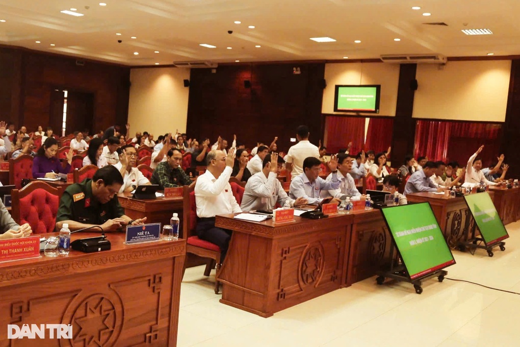 Miễn nhiệm chức Chủ tịch UBND tỉnh Đắk Lắk đối với ông Phạm Ngọc Nghị - 1 Miễn nhiệm chức Chủ tịch UBND tỉnh Đắk Lắk đối với ông Phạm Ngọc Nghị - 1