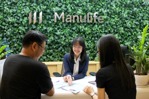 Soi mức lương "chỉ biết ước" của nhân viên Manulife Việt Nam, Prudential...