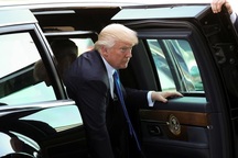 Tổng thống Trump lập phòng “dã chiến” đối phó cuộc điều tra Nga