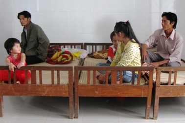 Vụ ngộ độc ăn cỗ chay: Do thức ăn để lâu...