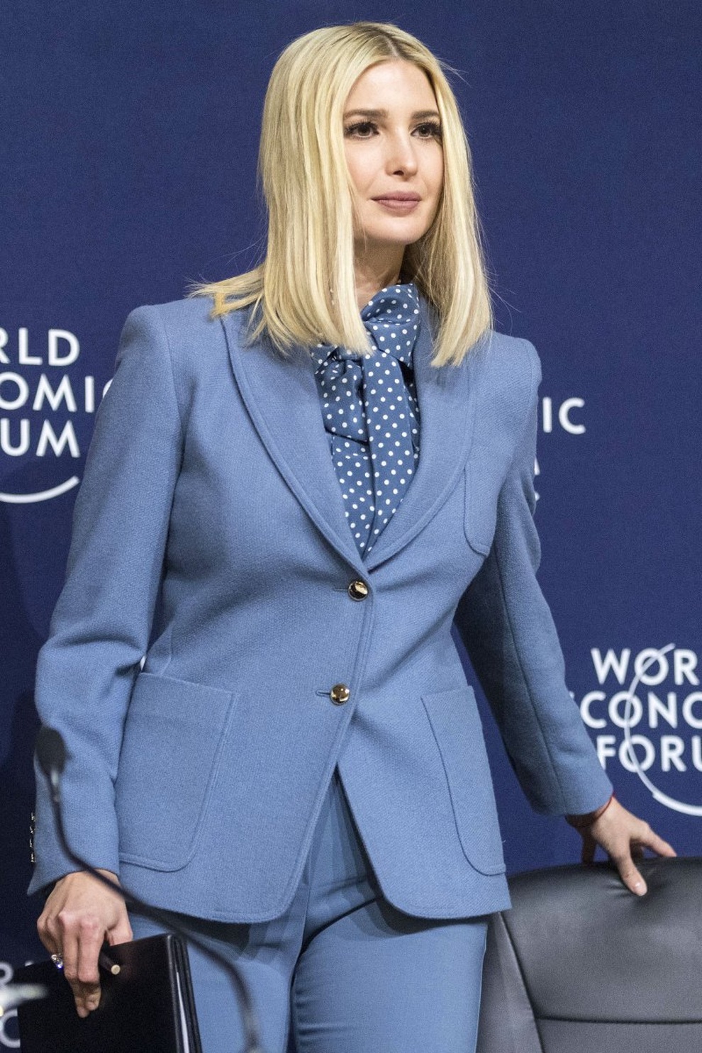 Phong thái và gu thời trang đẳng cấp của Ivanka Trump - 17 Phong thái và gu thời trang đẳng cấp của Ivanka Trump - 17