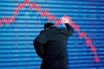 Chứng khoán bị bán tháo bất ngờ