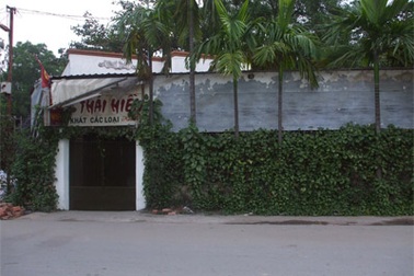 Chủ quán cà phê ôm bạc tỷ “mất tích”