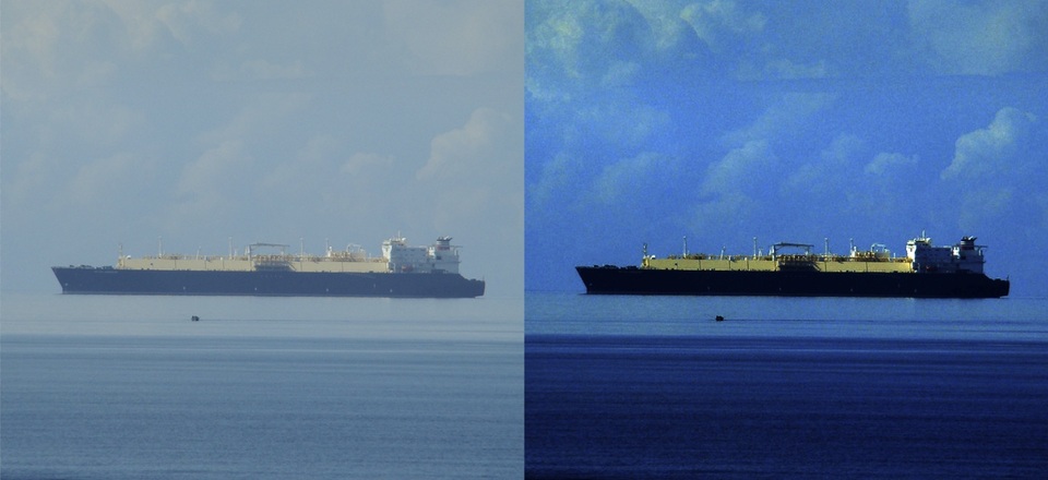 Bức ảnh con tàu bay khiến dân mạng tranh cãi, có phải tác phẩm Photoshop? - 4 Bức ảnh con tàu bay khiến dân mạng tranh cãi, có phải tác phẩm Photoshop? - 4