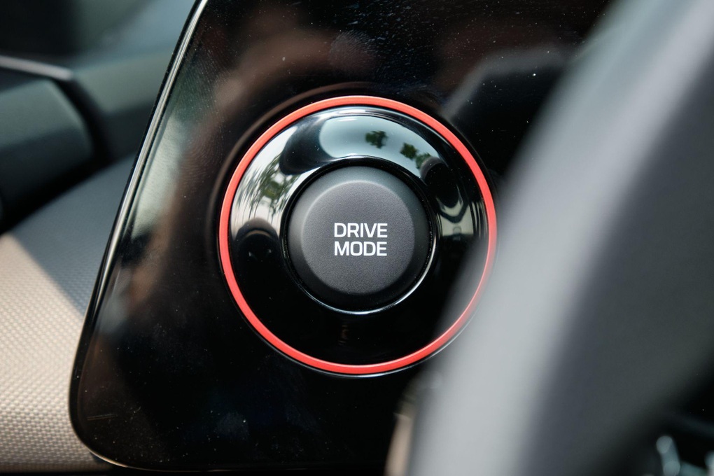 Trải nghiệm chi tiết Hyundai Elantra N-Line 2023: lái thú vị, đủ dính ghế - 29 Trải nghiệm chi tiết Hyundai Elantra N-Line 2023: lái thú vị, đủ dính ghế - 29