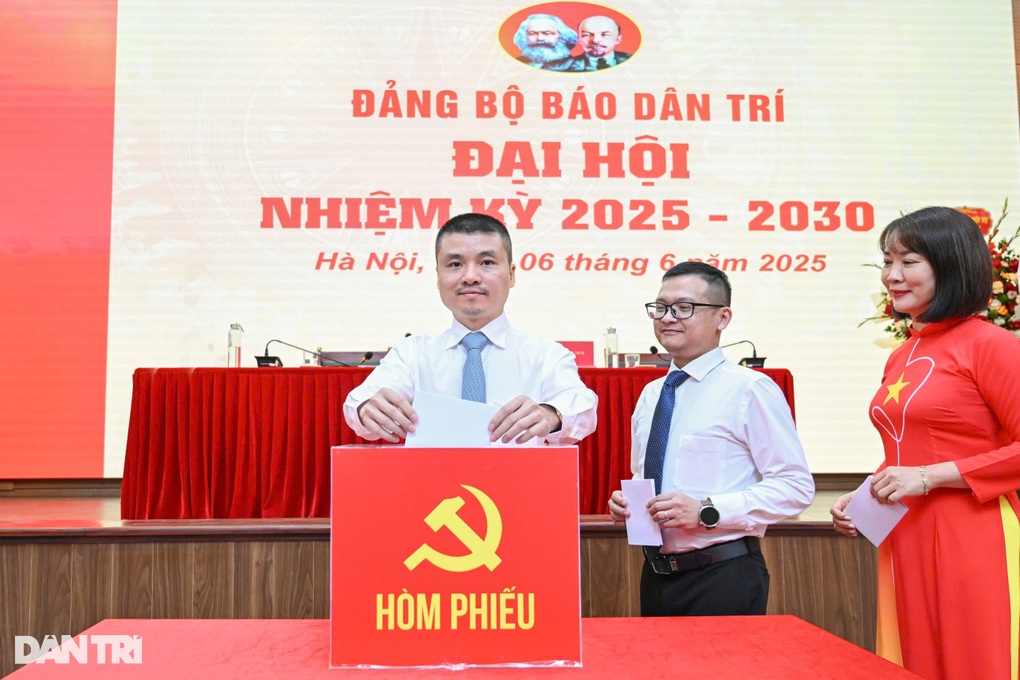 Ông Phạm Tuấn Anh làm Bí thư Đảng uỷ báo Dân trí nhiệm kỳ 2025-2030 - 1 Ông Phạm Tuấn Anh làm Bí thư Đảng uỷ báo Dân trí nhiệm kỳ 2025-2030