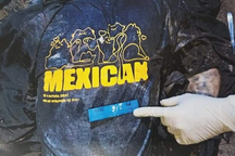 Truy tìm nhân thân nam giới tử vong ở bãi giữa sông Hồng