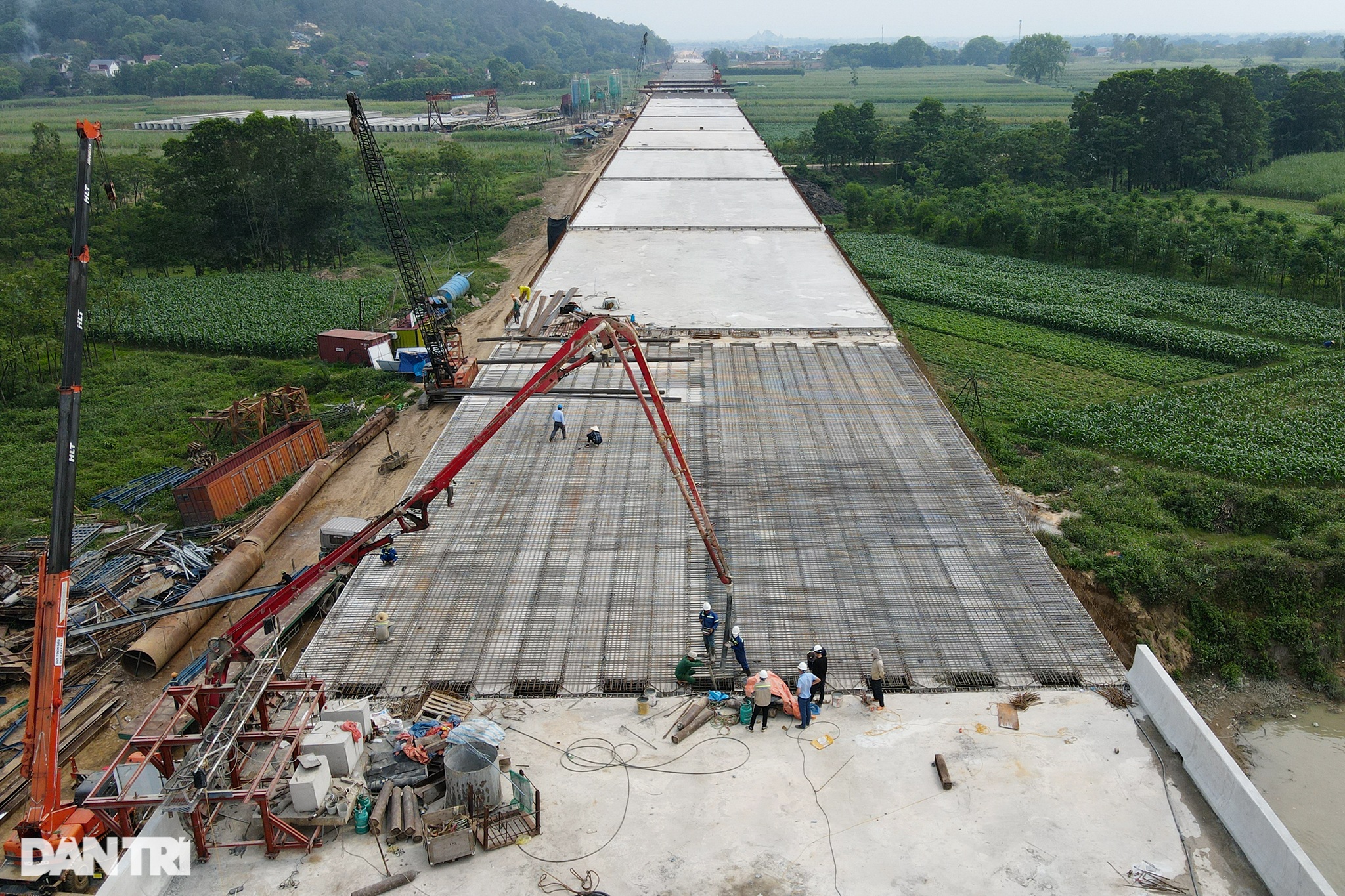 Thông hầm và hợp long cầu vượt sông dài nhất cao tốc Mai Sơn - QL45 - 12 Thông hầm và hợp long cầu vượt sông dài nhất cao tốc Mai Sơn - QL45 - 12