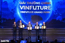 Toàn cảnh Lễ trao giải VinFuture 2023 vinh danh các nhà khoa học xuất chúng