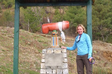 Vương quốc tràn ngập biểu tượng "nhạy cảm"