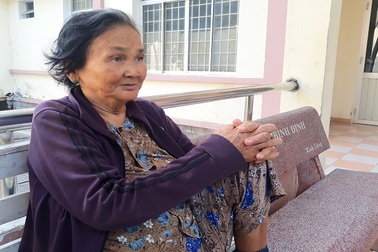 Hàng trăm người cùng có biểu hiện ngộ độc không rõ nguyên nhân