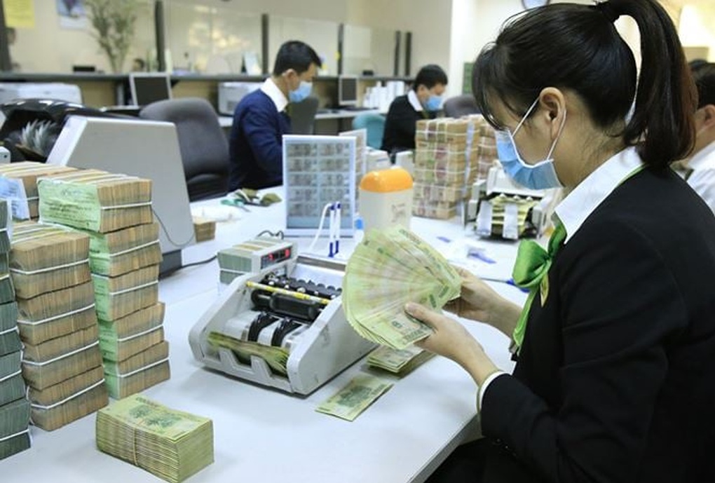 Tăng lương ra sao khi chỉ công chức thâm niên cao mới đủ sống? - 1 Tăng lương ra sao khi chỉ công chức thâm niên cao mới đủ sống? - 1