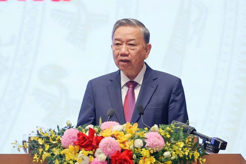 Tổng Bí thư: Còn quá nhiều quyền lực tập trung ở cấp Trung ương, bộ ngành - 1 Tổng Bí thư: Còn quá nhiều quyền lực tập trung ở cấp Trung ương, bộ ngành - 1